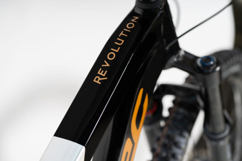 CORRATEC Revolution iLink Pro Black/Golden 44cm